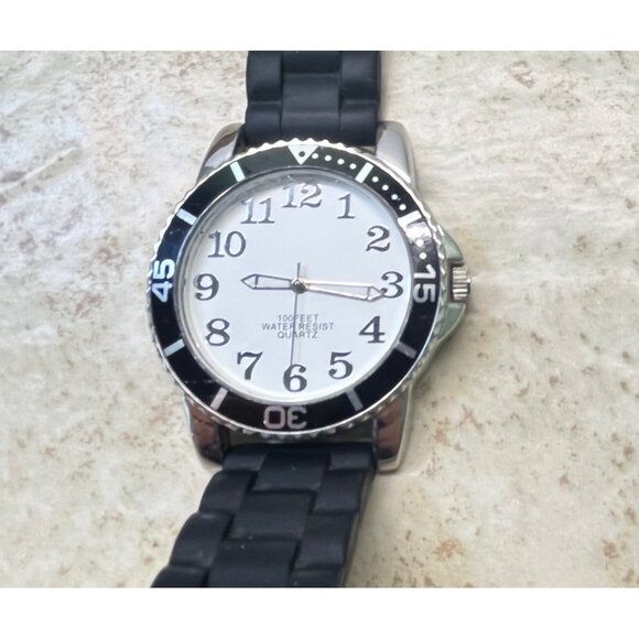 Modern Black Silicone Watch Unisex Quartz Water Resistant Silver Tone - Picture 6 of 8